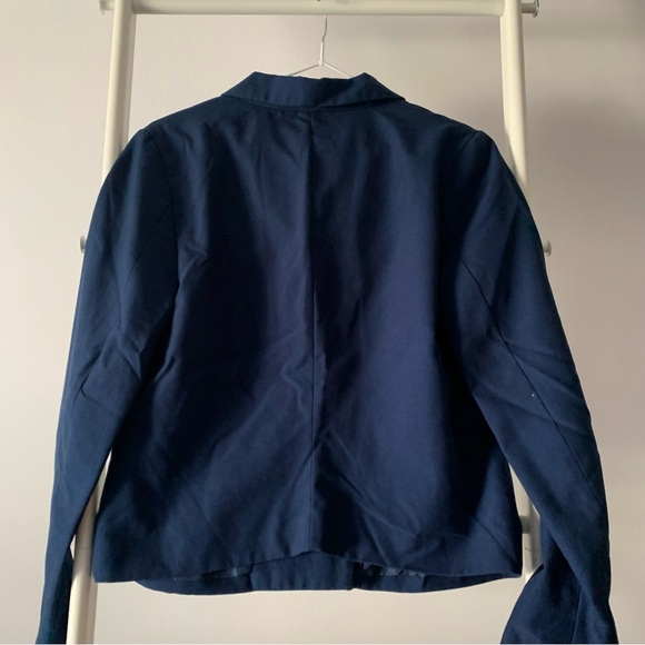 H&M | Navy double breasted blazer | Short length | Gold buttons - Picture 3 of 9